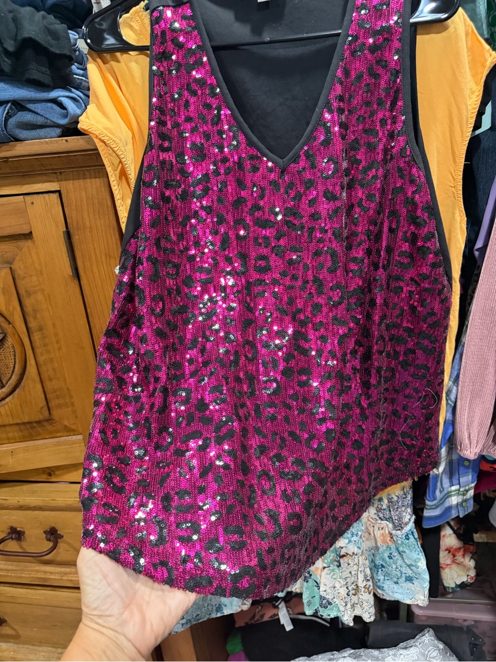 Sequin Leopard Print V-Neck Tank Top - Pink